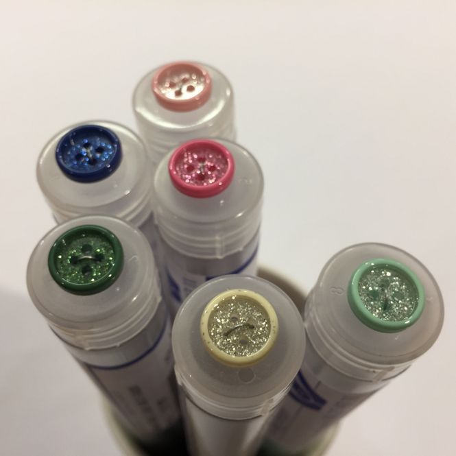 Hovedbilde Knapper med glitter
