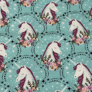Enhjørninger på mintfarget bunn